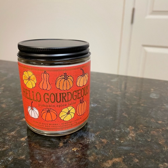 NWT Bath & Body Works / White Barn Fall Candle Bundle - 3 Single Wick Candles - Picture 2 of 11